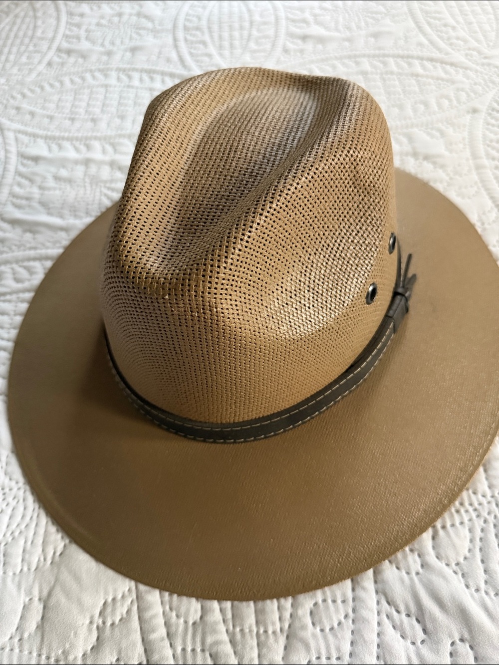 Unbranded Women's Tan Straw Fedora Hat with Decorative Band